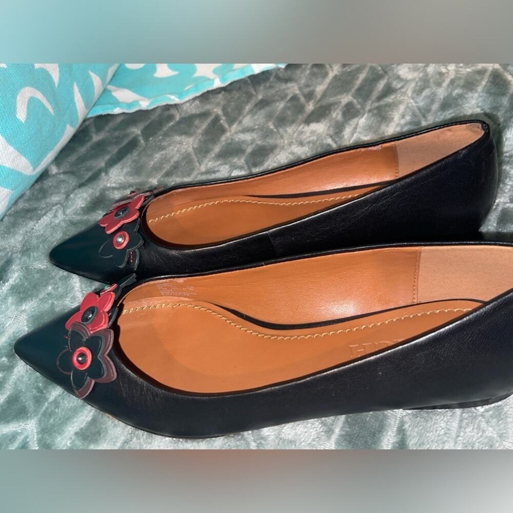 Coach 3D Leather Tea Rose Applique Pointed Toe Twee Flat Rehab Project GUC 7.5 - Picture 2 of 13